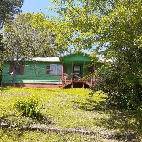 179 Peachtree St, Dadeville, AL 36853