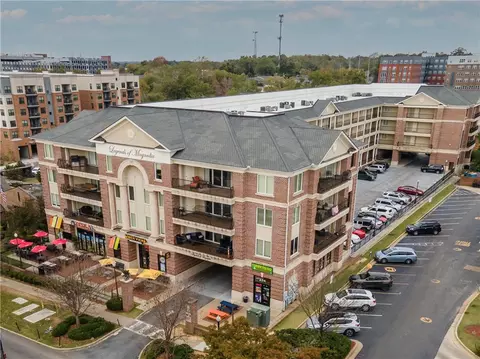 234 W Magnolia Ave #214, Auburn, AL 36830