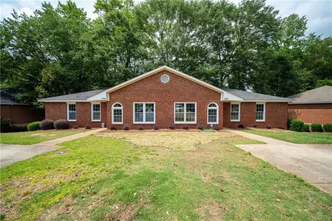 1196 Northlake Dr, Auburn, AL 36832