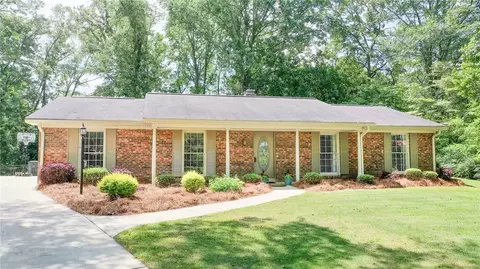 1207 Denson Pl, Opelika, AL 36801