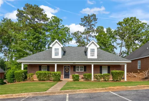 802 W Longleaf Dr #100, Auburn, AL 36832