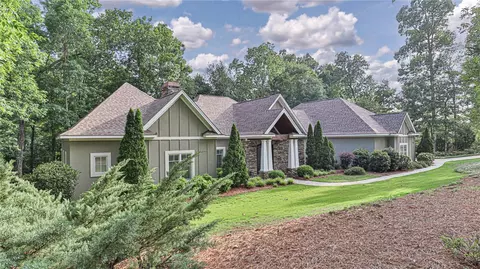 1692 Fairway Dr, Auburn, AL 36830