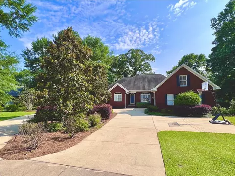 4309 Pebble Shore Dr, Opelika, AL 36804