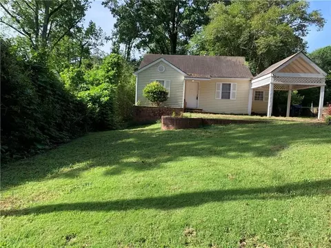 1028 Lakeview Dr, Auburn, AL 36830