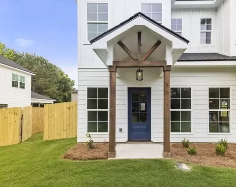 109 Cove Creek Dr, Opelika, AL 36804