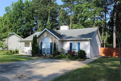 2502 Lowe St, Opelika, AL 36804