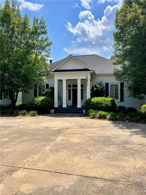 289 Lee Road 48, Opelika, AL 36804