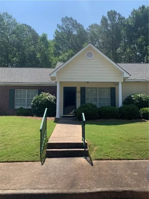 500 Waverly Pl #902, Opelika, AL 36801