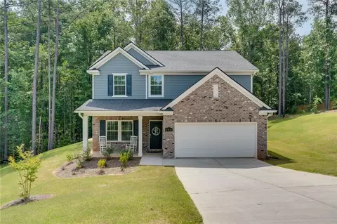 100 Cottage Ct, Opelika, AL 36801