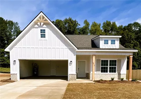 2012 Webbed Way, Opelika, AL 36804