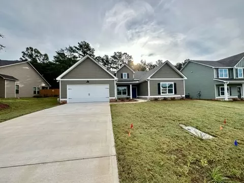 1095 Sawyer Dr, Opelika, AL 36801