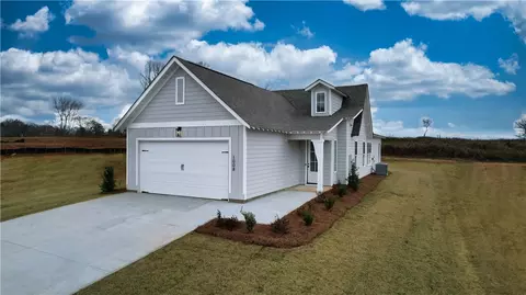 1008 Crossing Ct E, Valley, AL 36854 photo 2