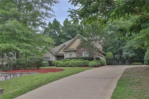 32 Lee Road 2185, Phenix City, AL 36870