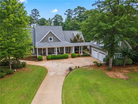 2006 High Point Dr, Opelika, AL 36801
