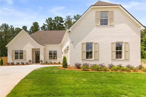 2228 Graymoor Ln, Waverly, AL 36879