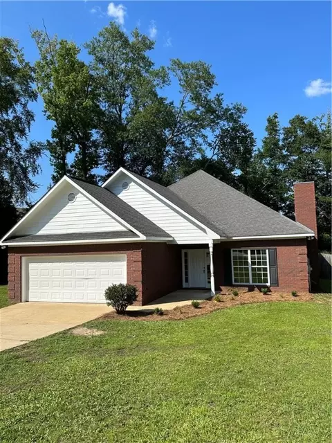 1182 Railroad Ave, Smiths Station, AL 36877