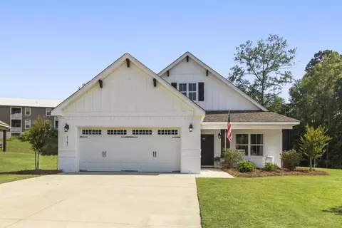4187 Broadview Dr, Opelika, AL 36801