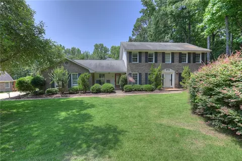 2600 Windy Hill Pl, Auburn, AL 36830