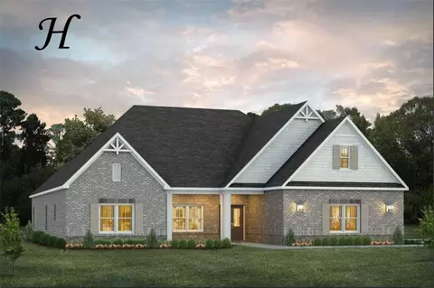 1585 Hidden Lakes Dr, Opelika, AL 36801