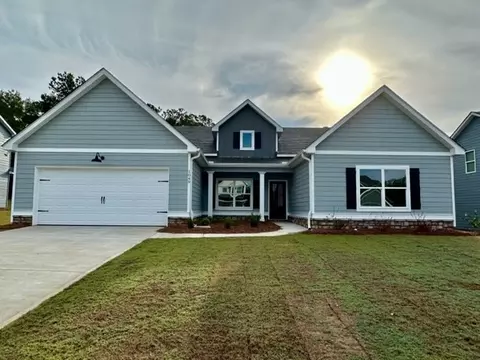 1049 Sawyer Dr, Opelika, AL 36801