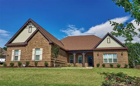 725 E Towne Lake Pkwy, Opelika, AL 36804