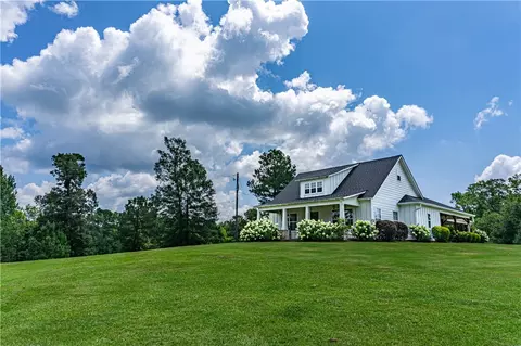 141 Lee Road 360, Valley, AL 36854 photo 2