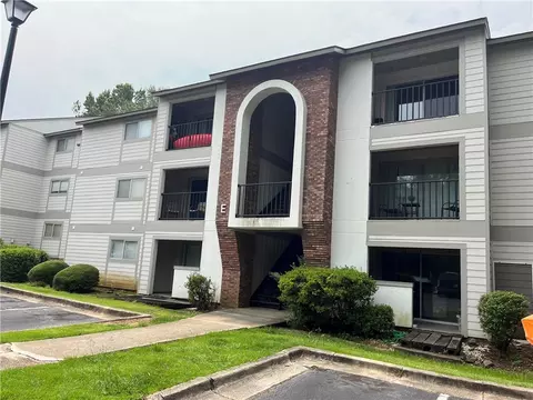 601 N Gay St #E204, Auburn, AL 36830