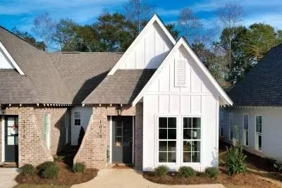 1235 Hidden Den Trl, Opelika, AL 36801