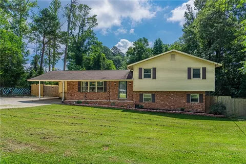 5 Tennessee Ave, Phenix City, AL 36869