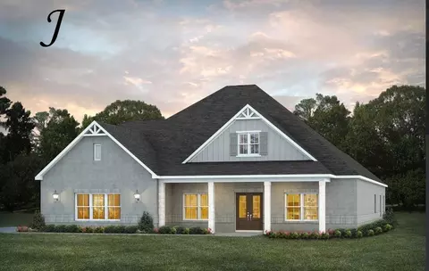 2226 Cannongate Dr, Opelika, AL 36801