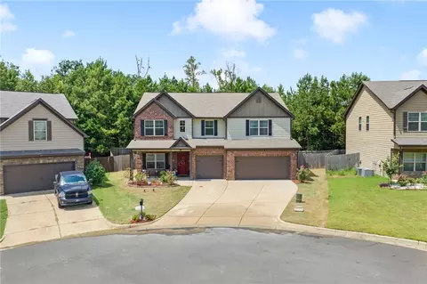 812 Lori Ln, Opelika, AL 36804