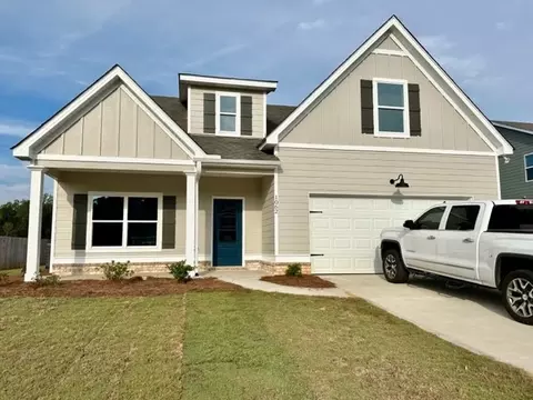 1062 Sawyer Dr, Opelika, AL 36801