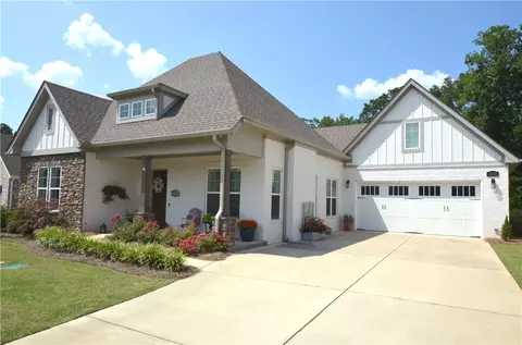 3110 Mill Lakes Rdg, Opelika, AL 36801