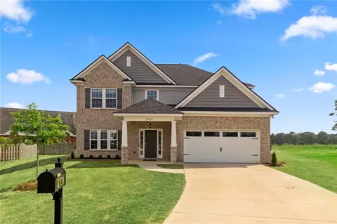 2718 Golf Mill Ct, Auburn, AL 36832