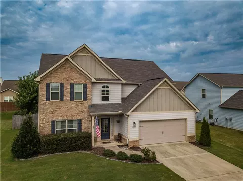 2804 Samantha Ln, Opelika, AL 36804