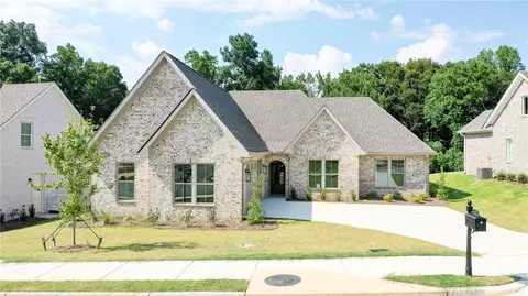 2970 Mill Lakes Rdg, Opelika, AL 36801