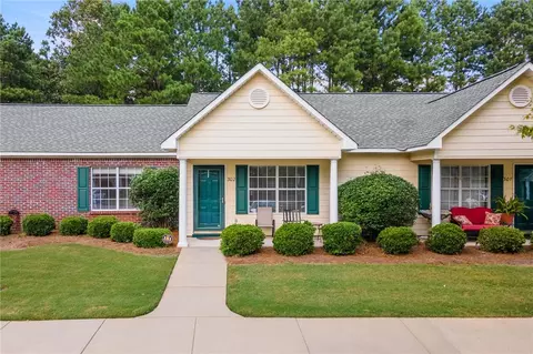 500 Waverly Pl #302, Opelika, AL 36801