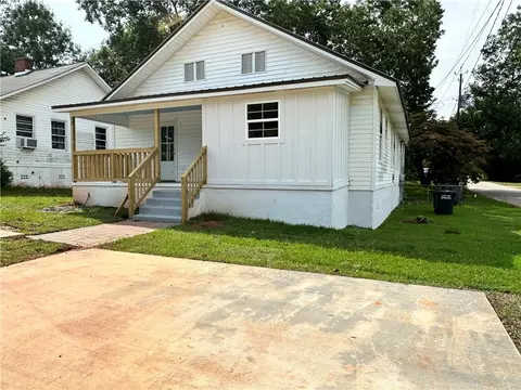 1600 3rd Ave, Opelika, AL 36801