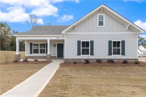307 Morris Ave, Opelika, AL 36801