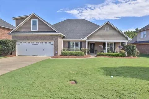 24 Maggy Ct, Phenix City, AL 36867