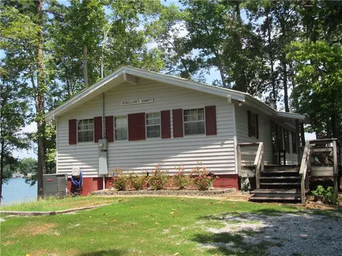 210 Lake Point Cir, Jacksons Gap, AL 36861