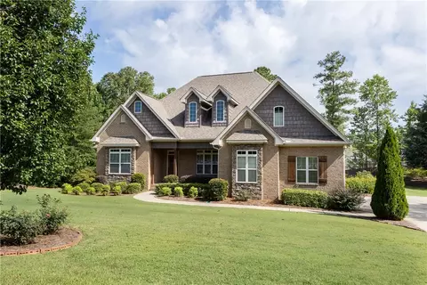 112 Lancelot Ln, Opelika, AL 36801