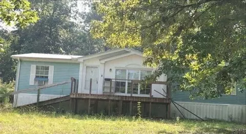 299 Blue Creek Cir, Childersburg, AL 35044