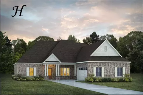 2262 Cannongate Dr, Opelika, AL 36801