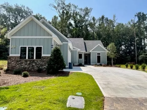 3551 Golden Eagle Ln, Opelika, AL 36801