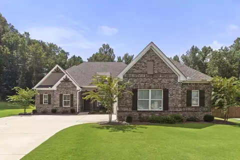 1727 Morning Glory Dr, Opelika, AL 36801