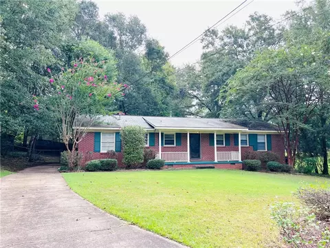 1702 Highland Cir, Opelika, AL 36801