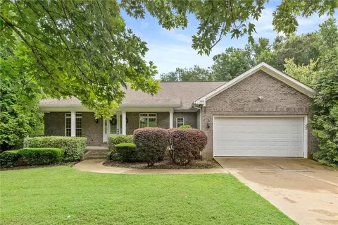 1103 Beauford Dr, Opelika, AL 36804