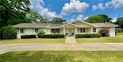 409 Camellia Dr, Auburn, AL 36830