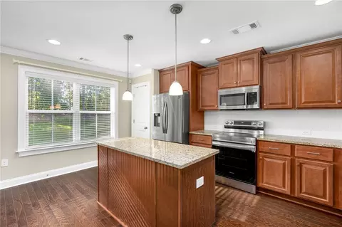 2196 Sherwood Dr, Opelika, AL 36801